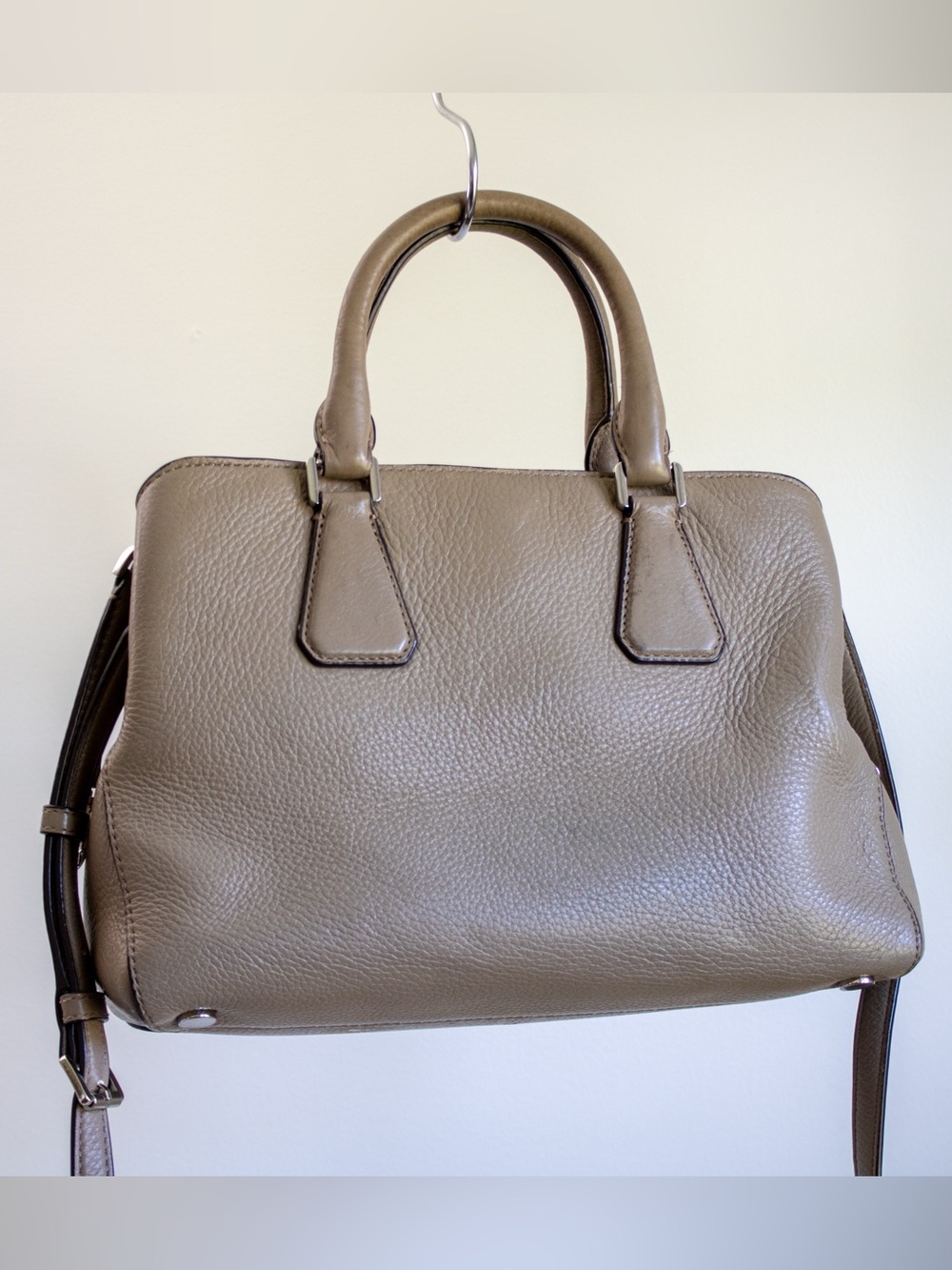 Michael Kors Camille Satchel/Shoulder Pebbled Women’s Leather Bag in Cinder Gray - Picture 3 of 16